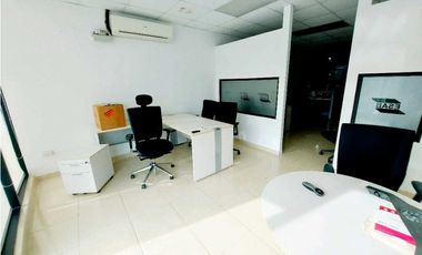 VEBTA OFICINA 46.65M2 EN LA TUMBA MUERTO EN EL PH CENTURY TOWER