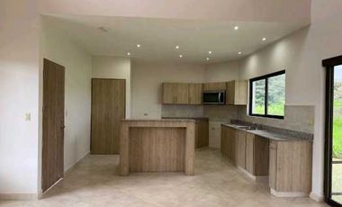 EN VENTA CASA CAMPESTRE BOQUETE