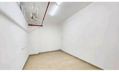 LOCAL COMERCIAL EN EL DORADO CITY CENTER CON MEZZANINE 285M2