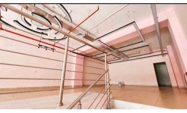 LOCAL COMERCIAL EN EL DORADO CITY CENTER CON MEZZANINE 285M2