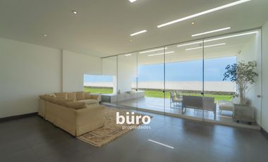 LINDA CASA DE PLAYA EN PRIMERA FILA EN CERRO COLORADO KM 128