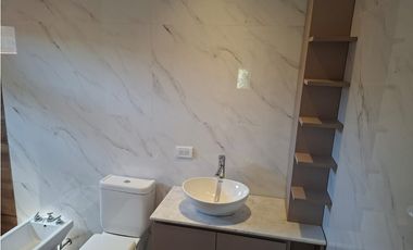 MOGOTES; CHALET A ESTRENAR EN MUY BUENA UBICACION.-