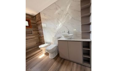 MOGOTES; CHALET A ESTRENAR EN MUY BUENA UBICACION.-