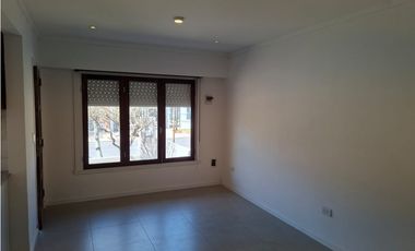 MOGOTES; CHALET A ESTRENAR EN MUY BUENA UBICACION.-