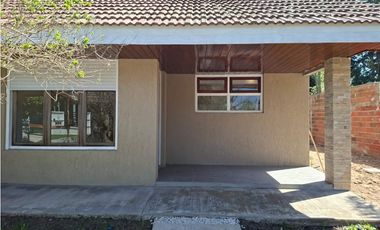 MOGOTES; CHALET A ESTRENAR EN MUY BUENA UBICACION.-