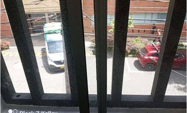 Apartaestudio Prado Centro, excelente ubicación, al frente de la clini