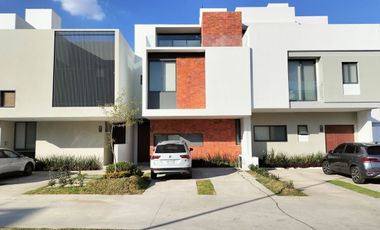 Casa RENTA paraje junto a galerias santa anita