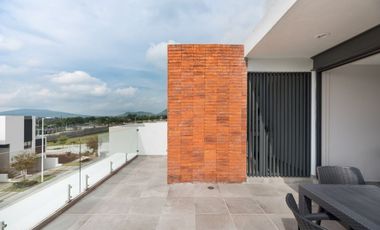 Casa RENTA paraje junto a galerias santa anita