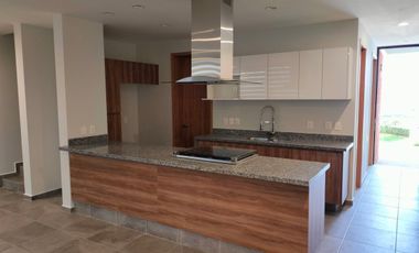 Casa RENTA paraje junto a galerias santa anita