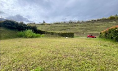 EN VENTA – LOTE CON VISTA PANORMICA CERCA AL AEROPUERTO JMC