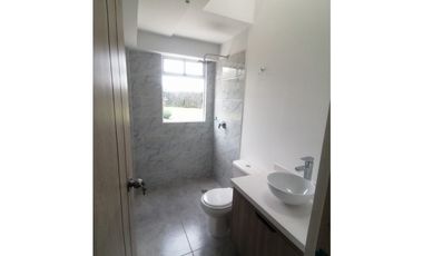 CASA  EN VENTA SERREZUELA MOSQUERA 300M²