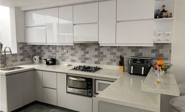 SE VENDE CASA EN UNIDAD CERRADA EN LA CEJA