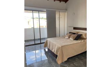 SE VENDE CASA EN UNIDAD CERRADA EN LA CEJA