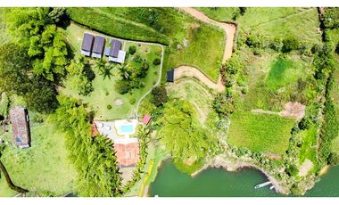 Venta de Complejo Turístico con 3 Lotes - El Peñol, Vereda Marial