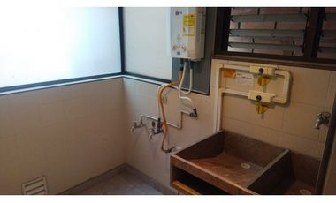 Venta Apartamento En Laureles, Medellín