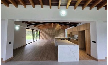 Casa en Arriendo en El Retiro sector La Maria