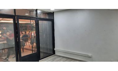 VENTA Local Comercial con Baño Escuela Militar Las Condes