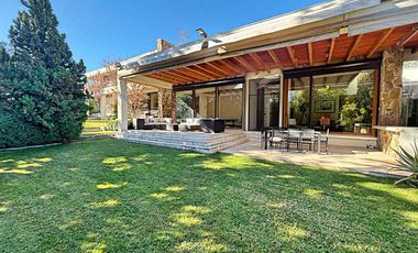 Casa en arriendo en LO BARNECHEA