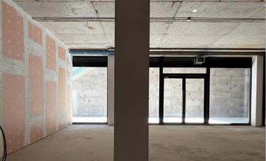 Local Comercial en Arriendo en Cerro El Plomo con Alonso de Córdova