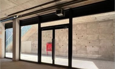 Local Comercial en Arriendo en Cerro El Plomo con Alonso de Córdova