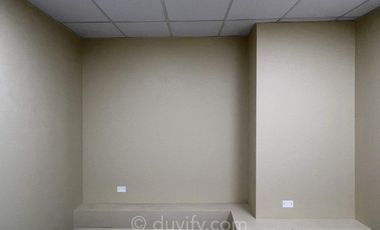 Local Comercial en Arriendo en Cerro El Plomo con Alonso de Córdova