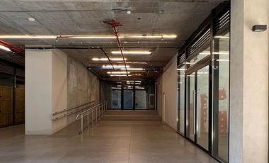 Local Comercial en Arriendo en Cerro El Plomo con Alonso de Córdova
