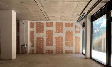 Local Comercial en Arriendo en Cerro El Plomo con Alonso de Córdova