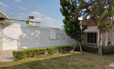 Casa sola en venta en San Miguel Tocuila, Texcoco, México