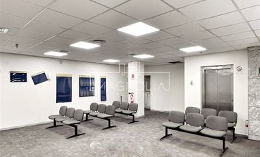 Local Comercial en Arriendo en A pasos de metro Los Leones