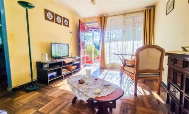 Casa 3 Dorm. 65/220m2 A 7 Min. Metro Av. Central El Bosque