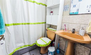 Casa 3 Dorm. 65/220m2 A 7 Min. Metro Av. Central El Bosque