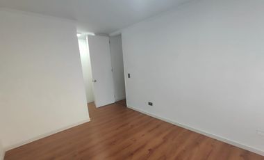 Ambplio Departamento Arriendo De 2 Dorm. En Santiago