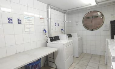 Ambplio Departamento Arriendo De 2 Dorm. En Santiago