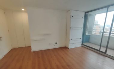 Ambplio Departamento Arriendo De 2 Dorm. En Santiago