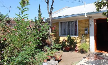 Casa En Amplio Terreno Con 4 Dorm. San Joaquín.