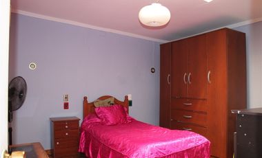 Casa En Amplio Terreno Con 4 Dorm. San Joaquín.