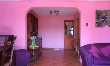 Casa En Amplio Terreno Con 4 Dorm. San Joaquín.