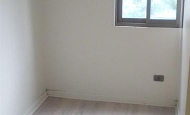 Depto En Venta De 3 Dorm. En Linares. Cercano A Hospital