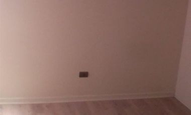 Depto En Venta De 3 Dorm. En Linares. Cercano A Hospital