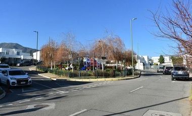 Casa En Arriendo De 6 Dorm. En Lo Barnechea