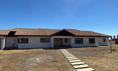 Casa En Venta De 4 Dorm. En Olivar