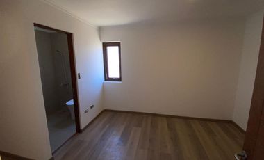Casa En Venta De 4 Dorm. En Olivar