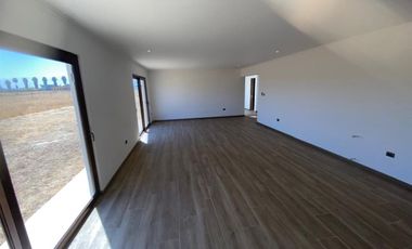Casa En Venta De 4 Dorm. En Olivar