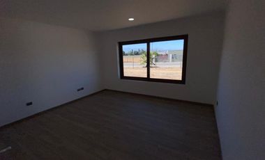 Casa En Venta De 4 Dorm. En Olivar