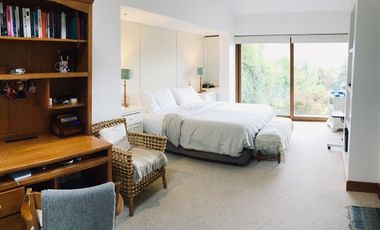 Casa En Arriendo De 6 Dorm. En Lo Barnechea