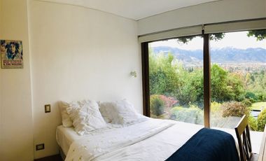 Casa En Arriendo De 6 Dorm. En Lo Barnechea