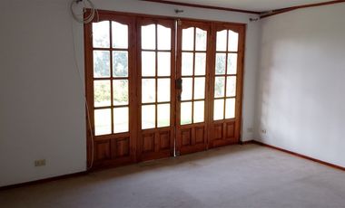 Casa En Venta De 6 Dormitorios En Pirque, Camino San Vicente