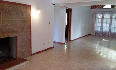 Casa En Venta De 6 Dormitorios En Pirque, Camino San Vicente