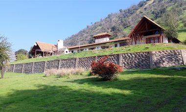 Casa En Venta De 6 Dormitorios En Pirque, Camino San Vicente