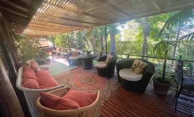 Casa En Venta De 5 Dorm. En Las Cabras